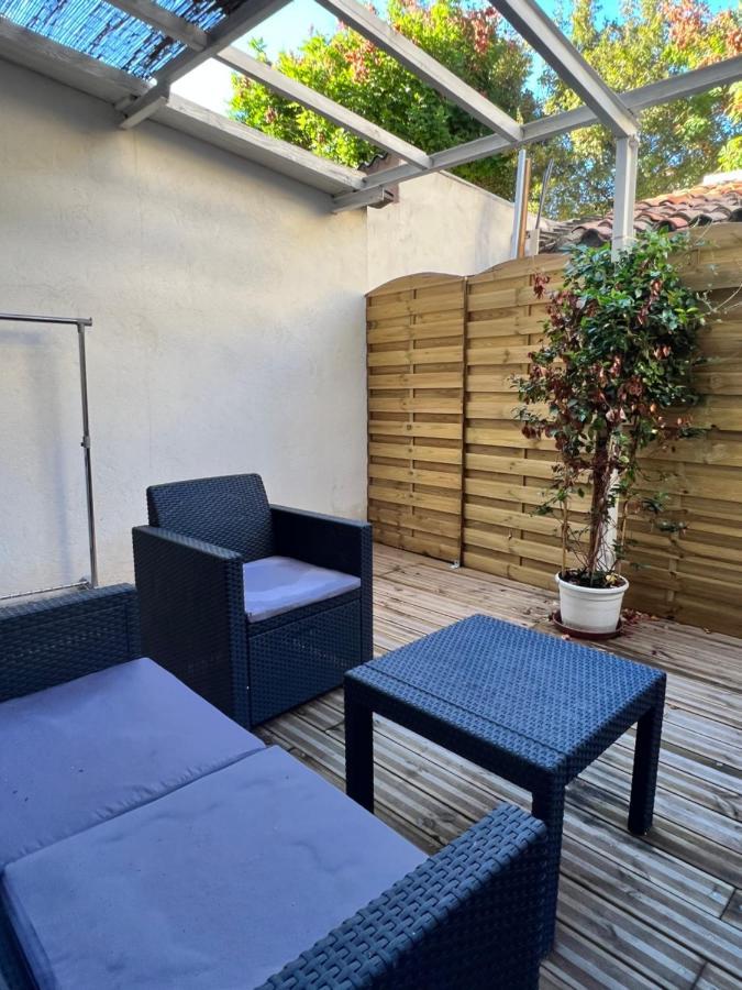 Studio Neuf Climatise Avec Terrasse #4 土伦 外观 照片